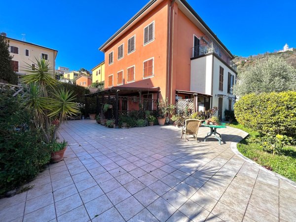 appartamento in vendita a La Spezia in zona Chiappa