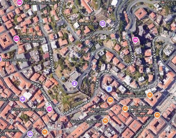 casa indipendente in vendita a La Spezia