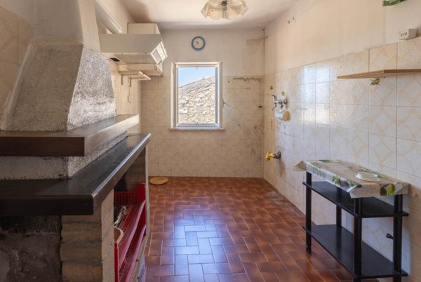 appartamento in vendita a La Spezia in zona Canaletto / Buonviaggio / Migliarina