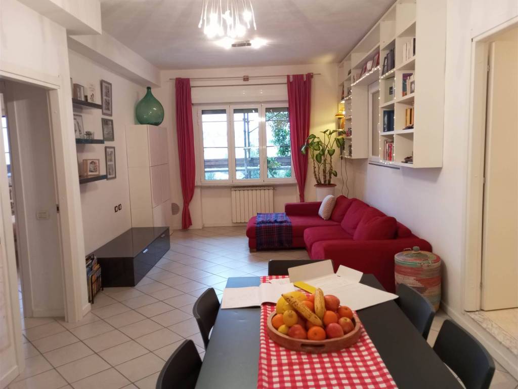 appartamento in vendita a La Spezia in zona Biassa