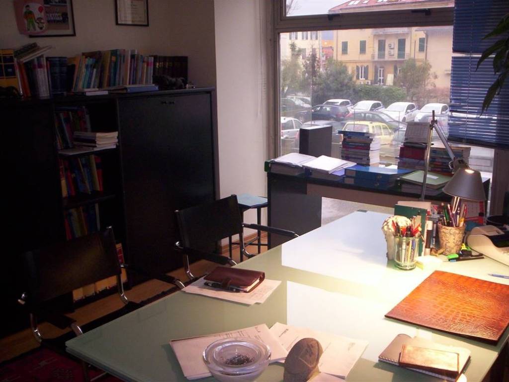 ufficio in vendita a La Spezia in zona Fossamastra