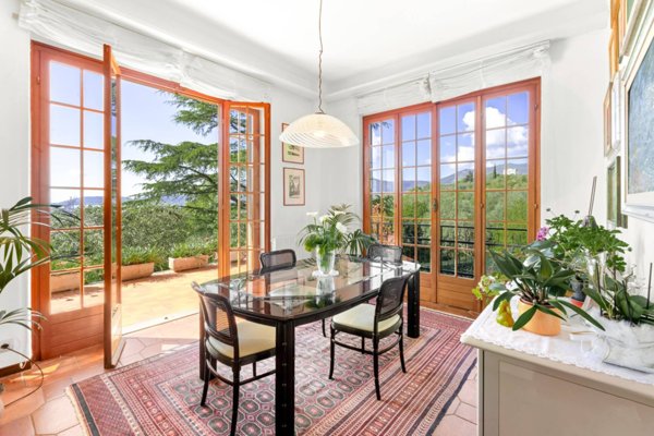casa indipendente in vendita a La Spezia in zona Montepertico