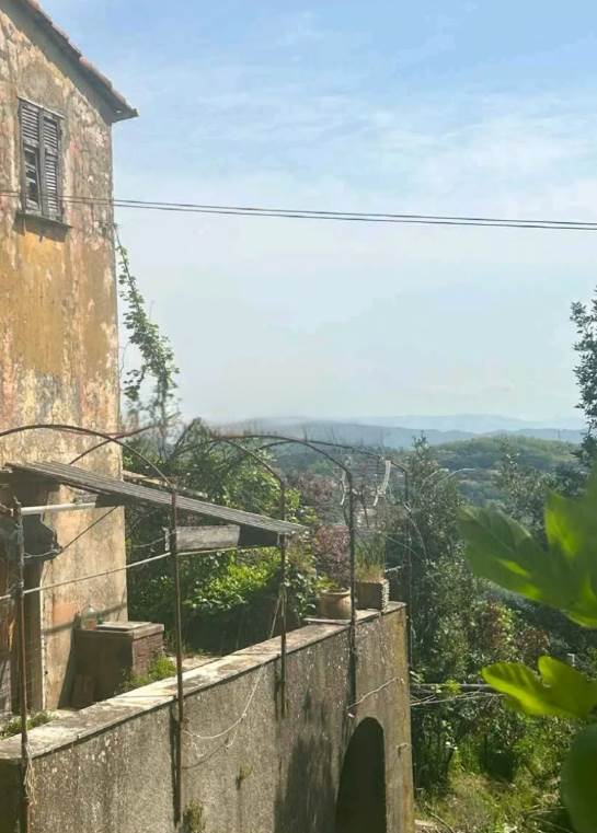 casa indipendente in vendita a La Spezia in zona La Foce / Sant'Anna