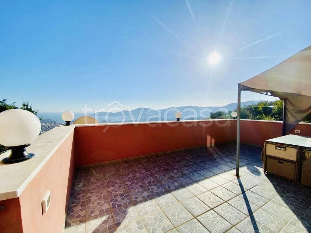 casa indipendente in vendita a La Spezia