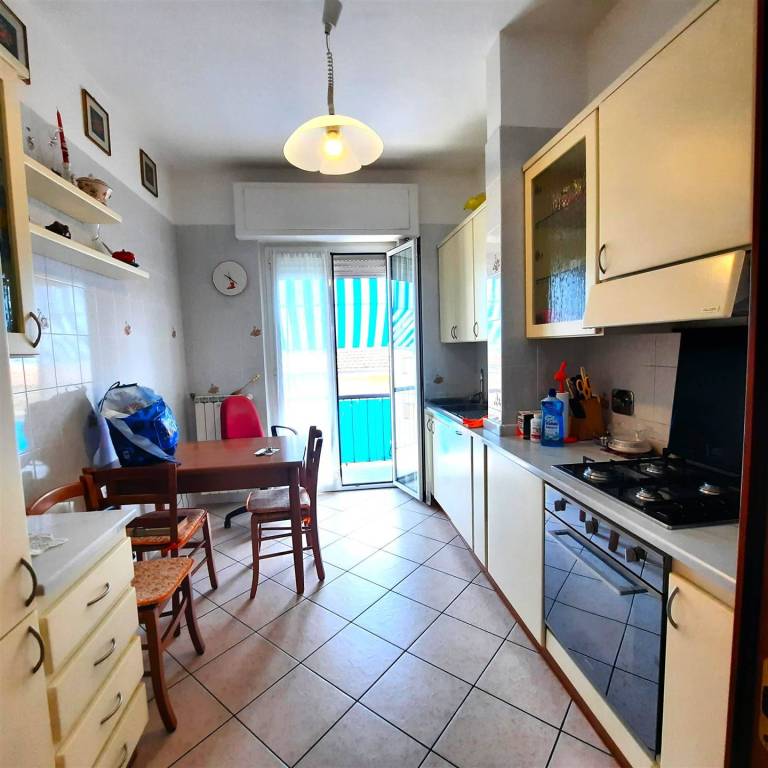 appartamento in vendita a La Spezia in zona Canaletto / Buonviaggio / Migliarina