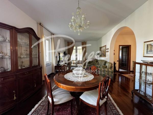 casa indipendente in vendita a La Spezia in zona Chiappa