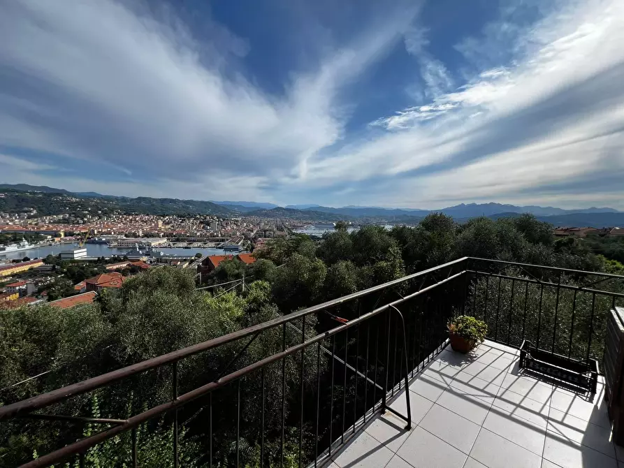 casa indipendente in vendita a La Spezia