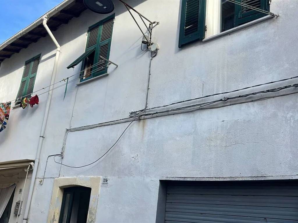 appartamento in vendita a La Spezia in zona Chiappa