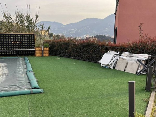 casa indipendente in vendita a La Spezia in zona Chiappa