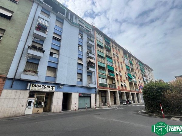 negozio in vendita a La Spezia in zona Valdellora