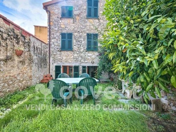 casa indipendente in vendita a La Spezia in zona Pitelli