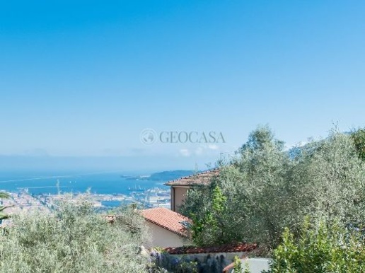 casa indipendente in vendita a La Spezia in zona La Foce / Sant'Anna