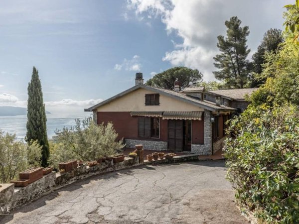 casa indipendente in vendita a La Spezia in zona Centro Storico