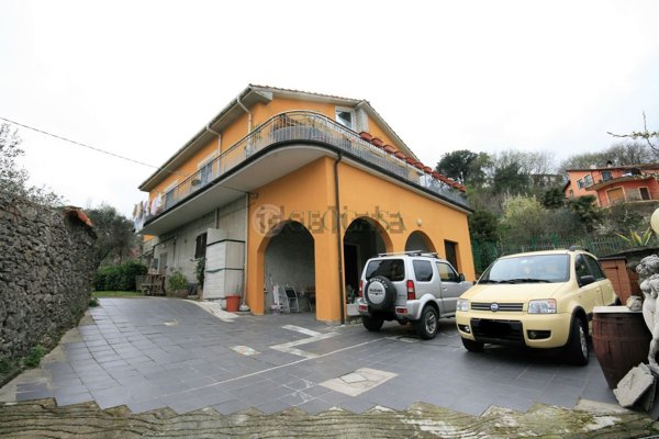 casa indipendente in vendita a La Spezia in zona La Foce / Sant'Anna
