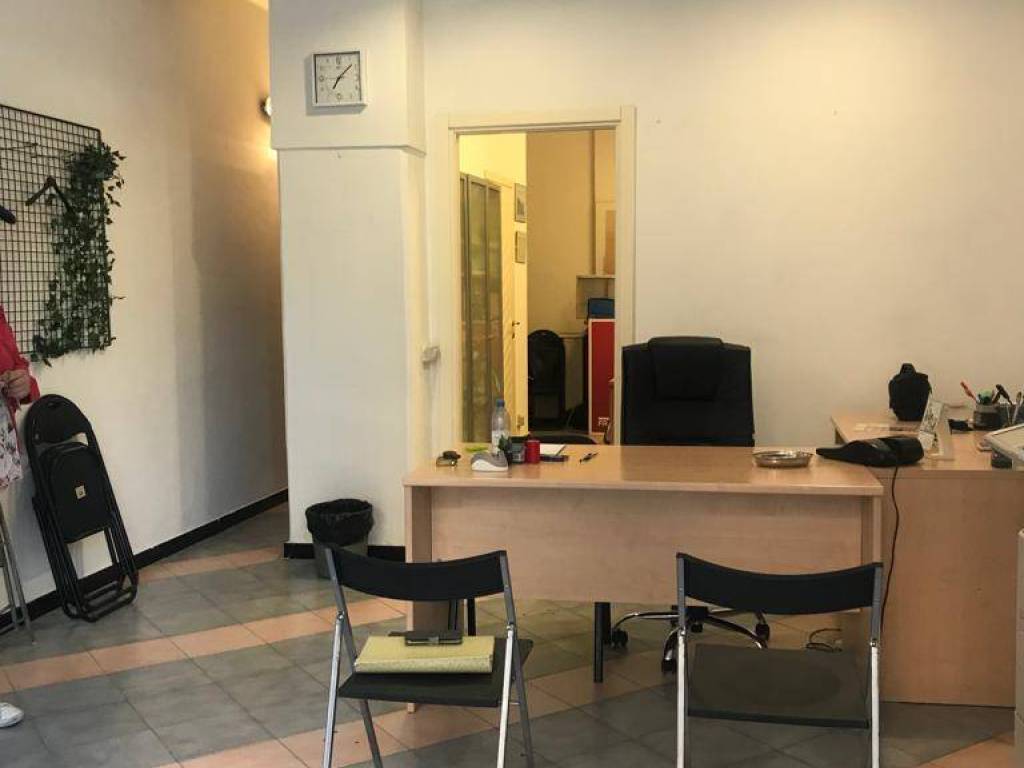negozio in vendita a La Spezia in zona Canaletto / Buonviaggio / Migliarina