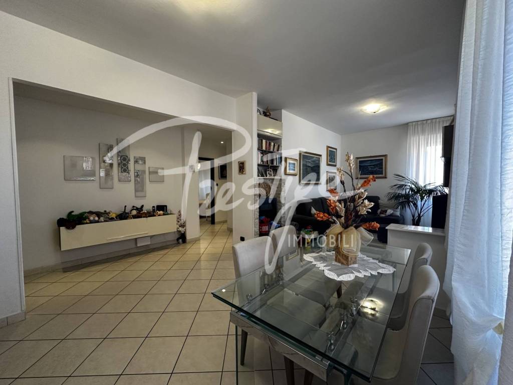 appartamento in vendita a La Spezia in zona Canaletto / Buonviaggio / Migliarina