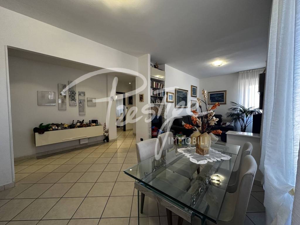 appartamento in vendita a La Spezia in zona Canaletto / Buonviaggio / Migliarina