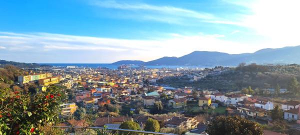 casa indipendente a La Spezia in zona Canaletto / Buonviaggio / Migliarina