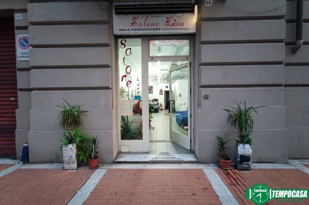 negozio in vendita a La Spezia in zona Canaletto / Buonviaggio / Migliarina