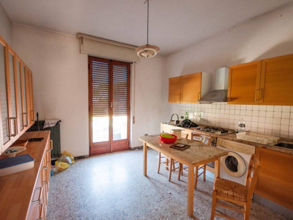 appartamento in vendita a La Spezia in zona Canaletto / Buonviaggio / Migliarina