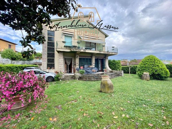 casa indipendente in vendita a La Spezia