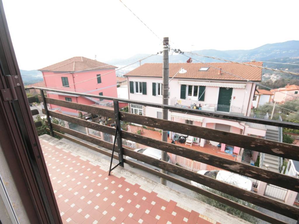 casa indipendente in vendita a La Spezia in zona Carozzo