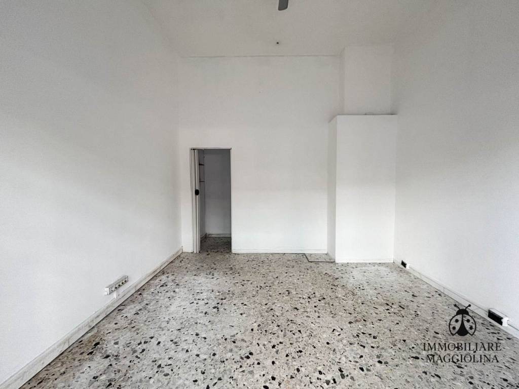 negozio in vendita a La Spezia in zona Canaletto / Buonviaggio / Migliarina