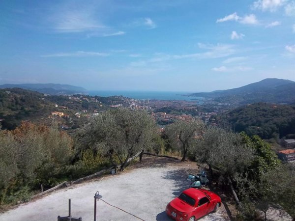 casa indipendente in vendita a La Spezia