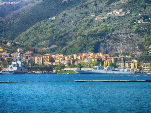 appartamento in vendita a La Spezia in zona Marola