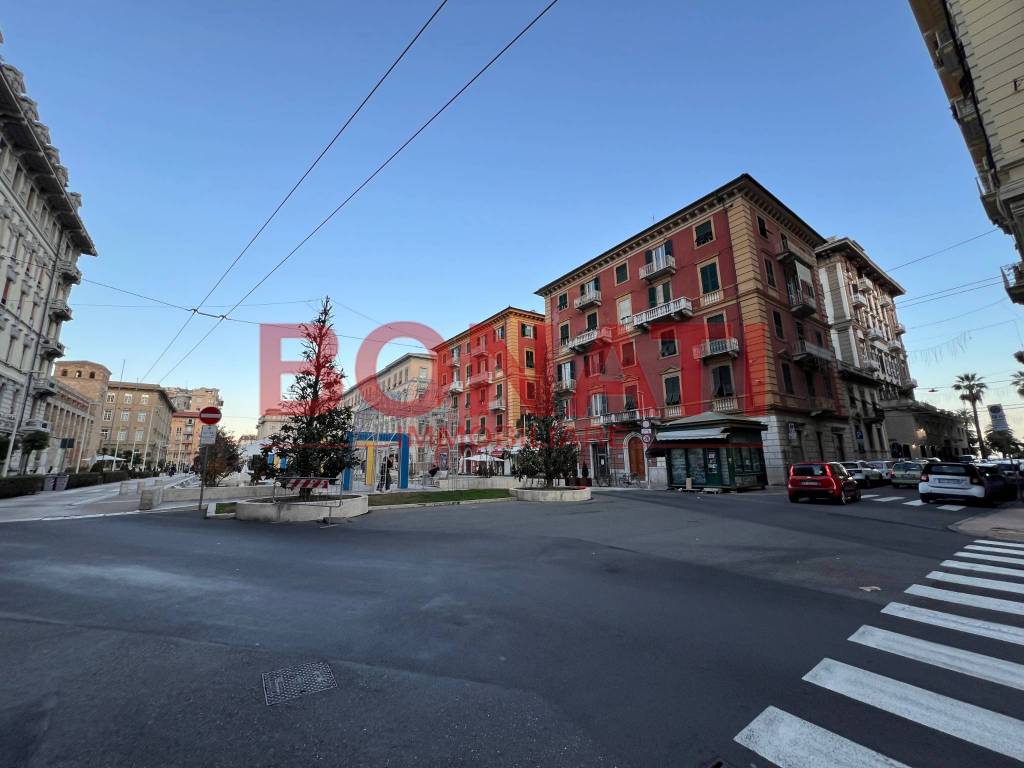negozio in vendita a La Spezia in zona Centro Storico