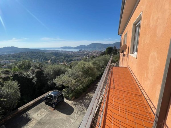 casa indipendente in vendita a La Spezia
