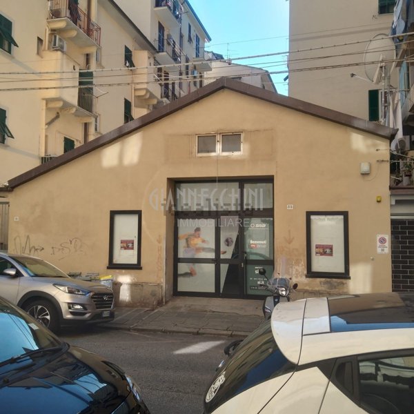 locale commerciale in vendita a La Spezia in zona Centro Storico