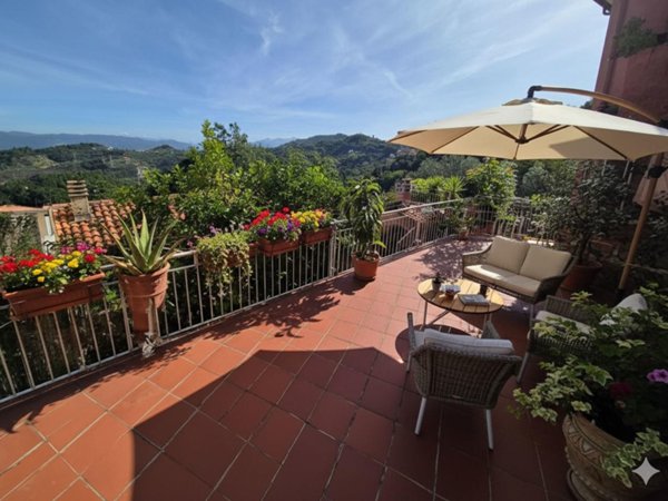 casa indipendente in vendita a La Spezia in zona Pitelli