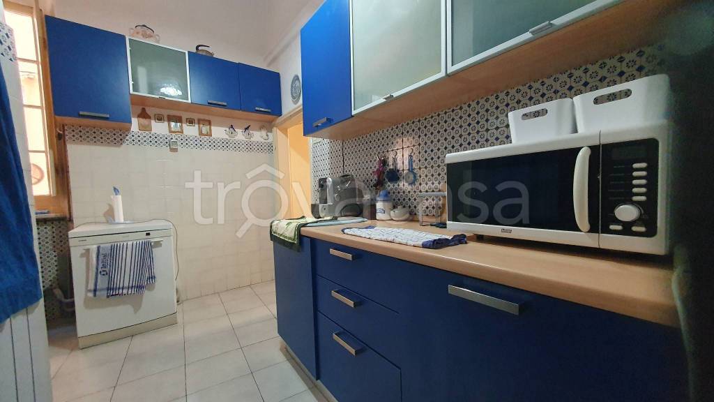 appartamento in vendita a La Spezia in zona Marola