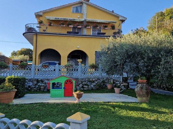casa indipendente in vendita a La Spezia