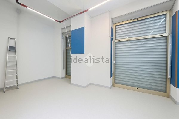 negozio in vendita a La Spezia in zona Canaletto / Buonviaggio / Migliarina