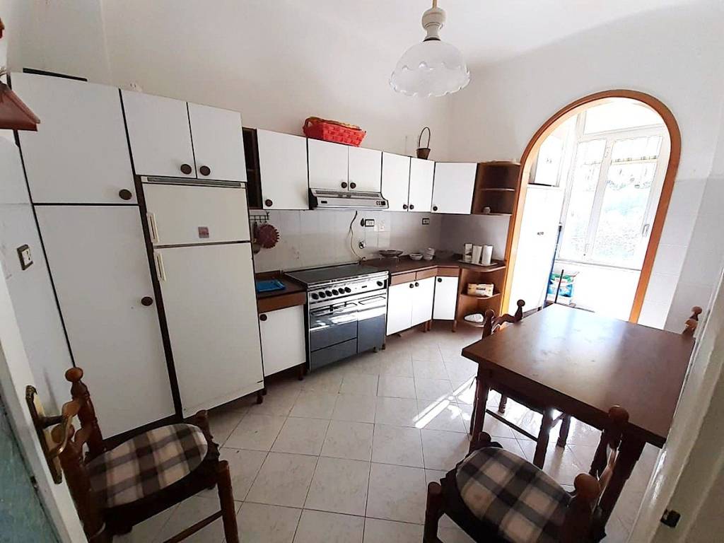 appartamento in vendita a La Spezia in zona Marola