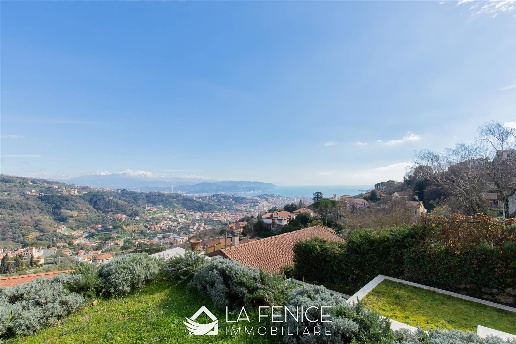 casa indipendente in vendita a La Spezia in zona La Foce / Sant'Anna