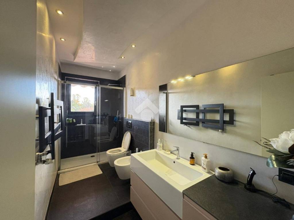 appartamento in vendita a La Spezia in zona Chiappa