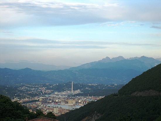 casa indipendente in vendita a La Spezia in zona Marola