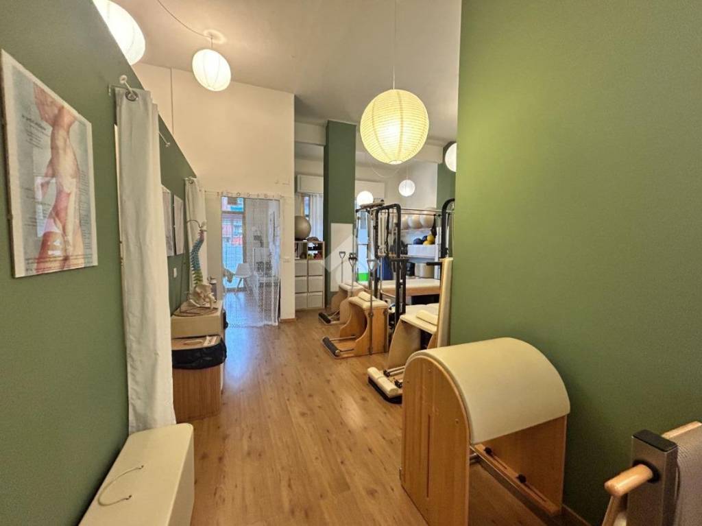 negozio in vendita a La Spezia in zona Canaletto / Buonviaggio / Migliarina