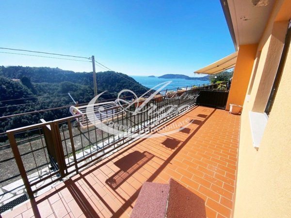 appartamento in vendita a La Spezia in zona Pitelli