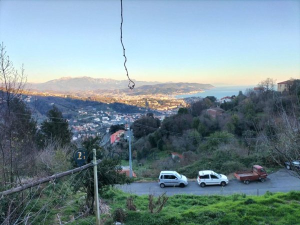 casa indipendente in vendita a La Spezia in zona Sarbia