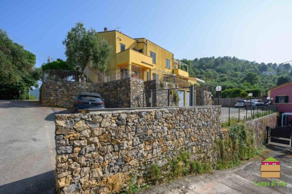casa indipendente in vendita a La Spezia in zona Biassa