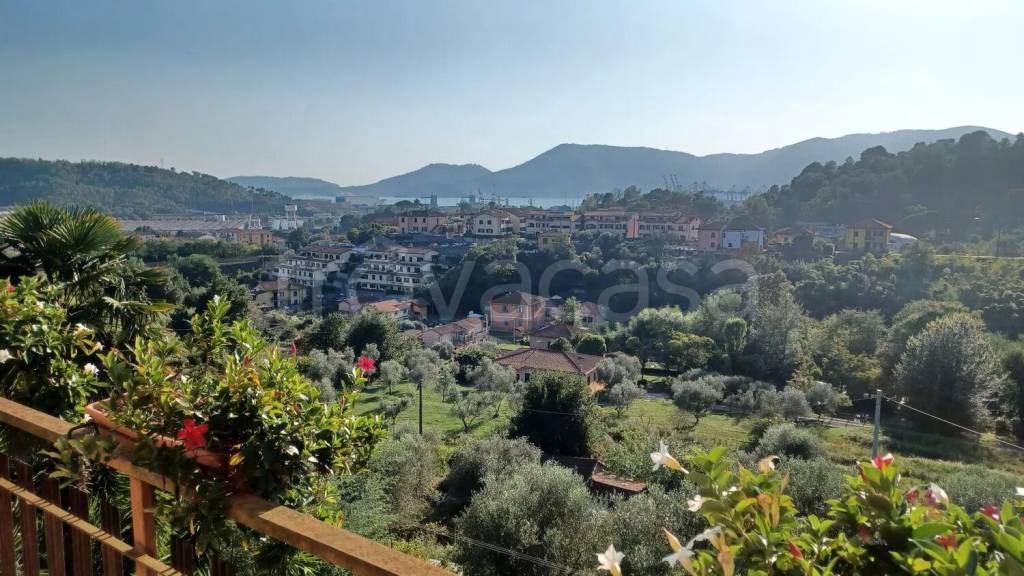 casa indipendente in vendita a La Spezia in zona San Venerio