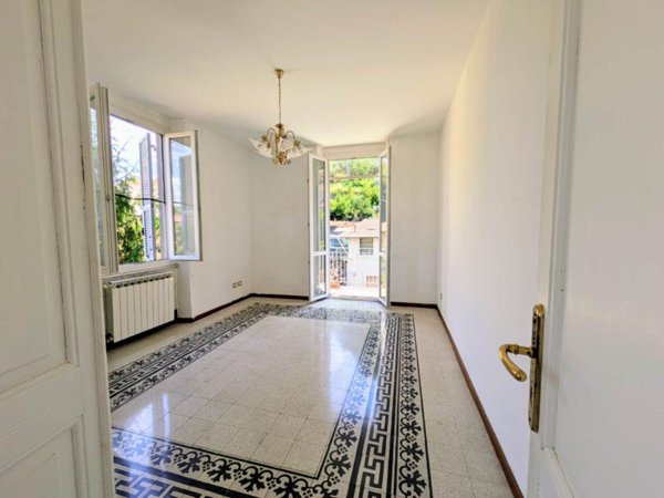 appartamento in vendita a La Spezia in zona Biassa