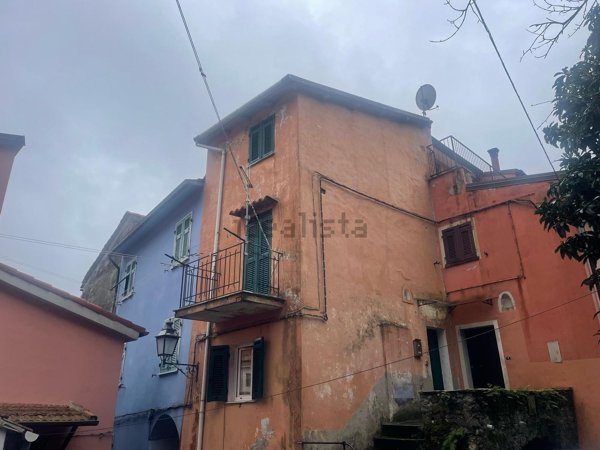 appartamento in vendita a La Spezia in zona Biassa