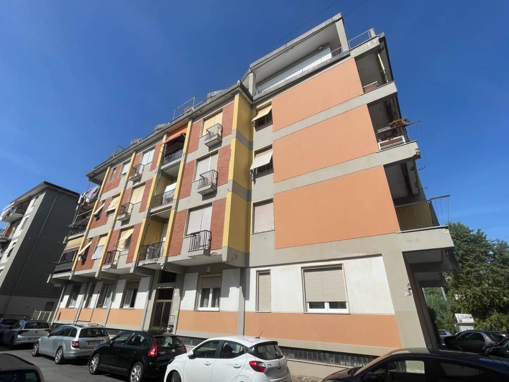 appartamento in vendita a La Spezia in zona Canaletto / Buonviaggio / Migliarina