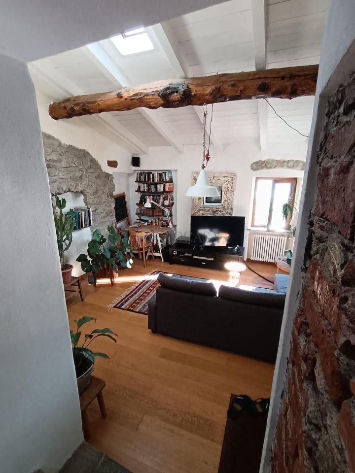 casa indipendente in vendita a La Spezia in zona Montepertico