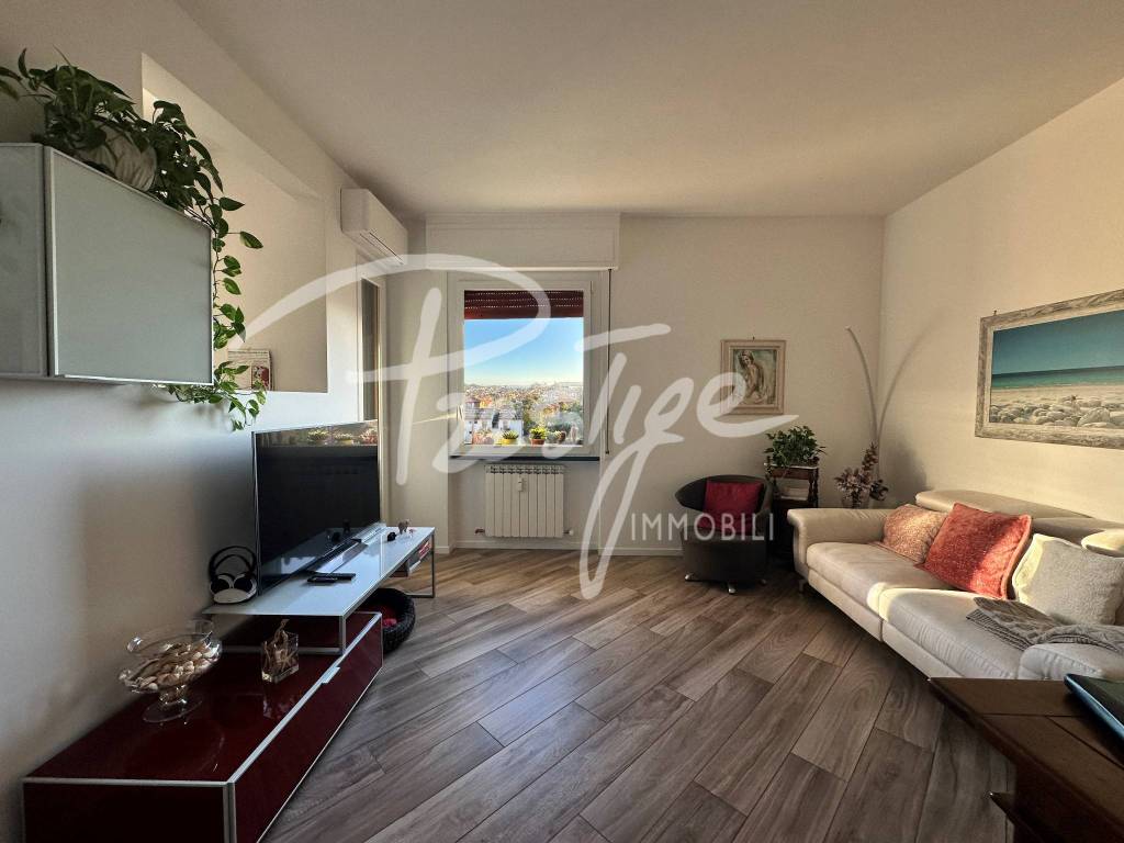 appartamento in vendita a La Spezia in zona Canaletto / Buonviaggio / Migliarina